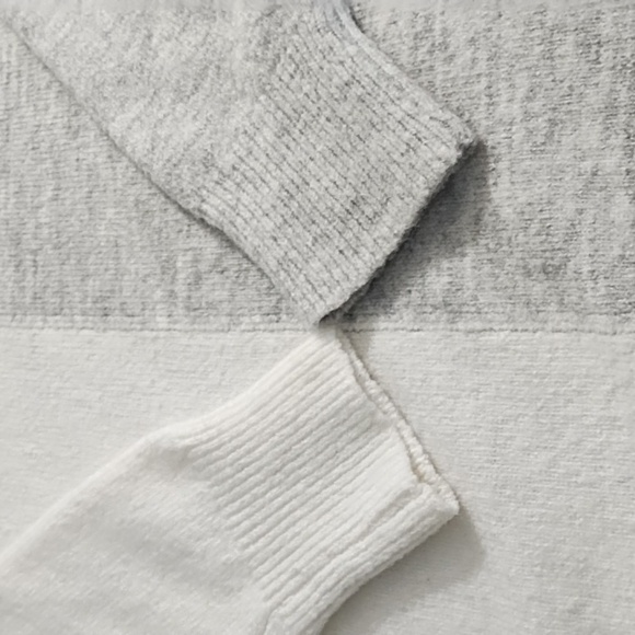 Staccato Winter White Gray Marled Color Blocked Casual Crewneck Sweater - Picture 3 of 10